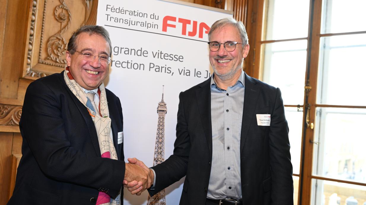 Pascal Broulis succède à Pascal Vuilleumier à la tête de la Fédération du Transjuralpin (FTJA)