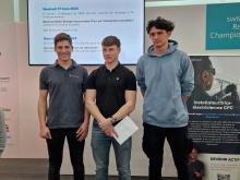 Les 3 vainqueurs du concours: de gauche à droite, Sascha Niederberger (bronze), Clément Bovay (or) et Esteban Paltenghi (argent).