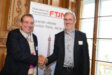 Poignées de mains présidentielles de la FTJA