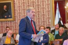 Bénédict de Cerjat, président de Tourisme neuchâtelois et vice-président de la FTJA, fait l'article de La Chaux-de-Fonds Capitale culturelle suisse 2027